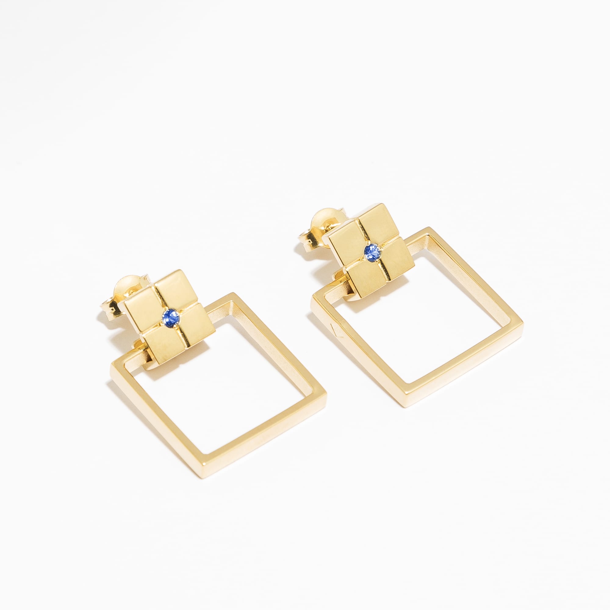 Gunta Earring